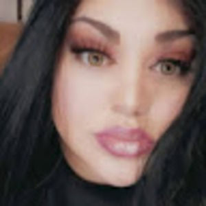 Meet your Posher, Kelli with an i